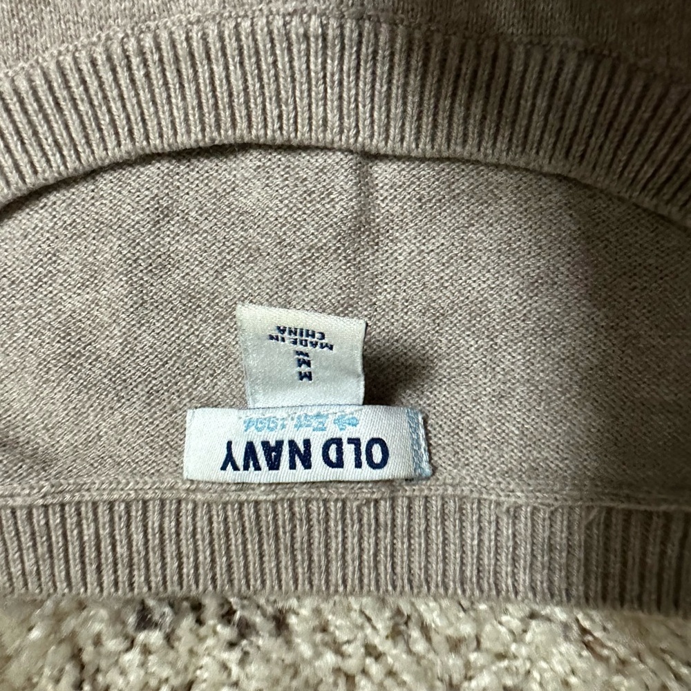 Beige sweater with tiger